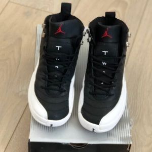 Air Jordan 12 Retro GS size 5Y